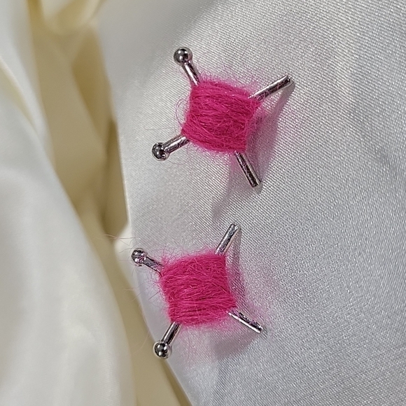 🔥LAST PAIR🔥 Knitting Needles & Yarn Stud Earrings - Picture 1 of 6